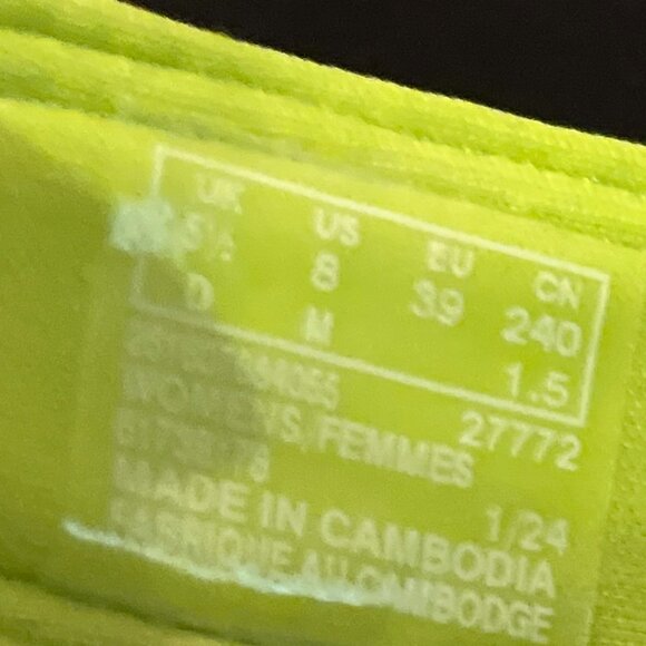 Clarks Flip Flops Women's Size 8 Lime Green Vacation Beach Comfort - Picture 8 of 9